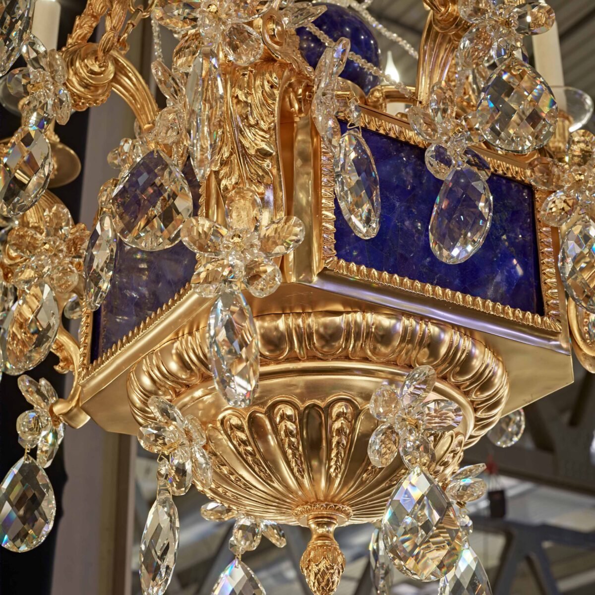 Detail lapis Lustre LXVI 12 bras - Chandelier LXVI 12 arms