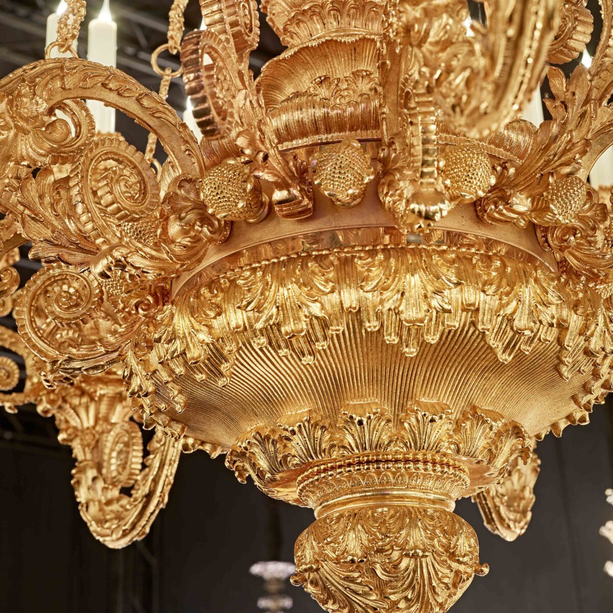 Détail 02 Lustre Windsor 42 bras - Chandelier Windsor 42 arms