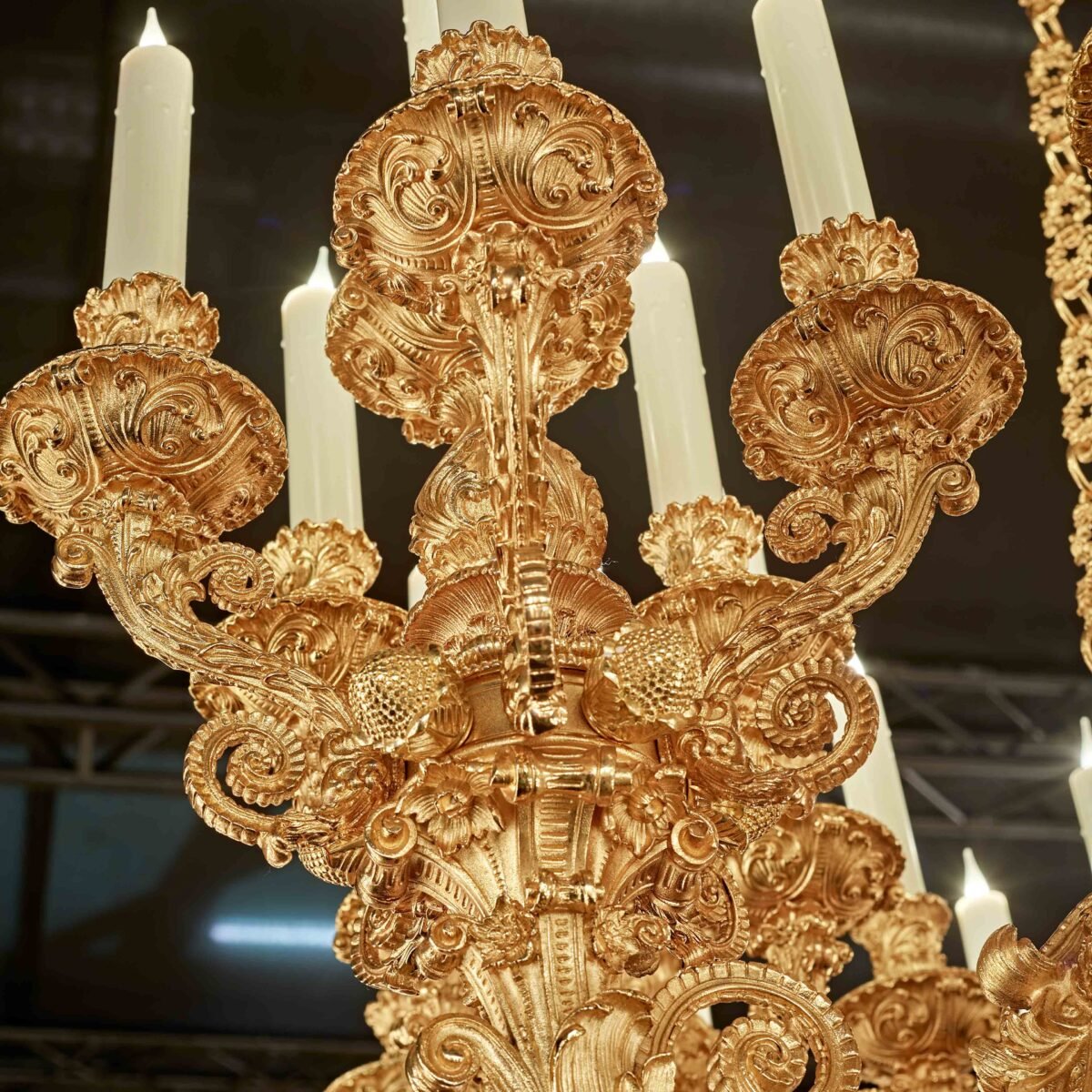 Détail 03 Lustre Windsor 42 bras - Chandelier Windsor 42 arms