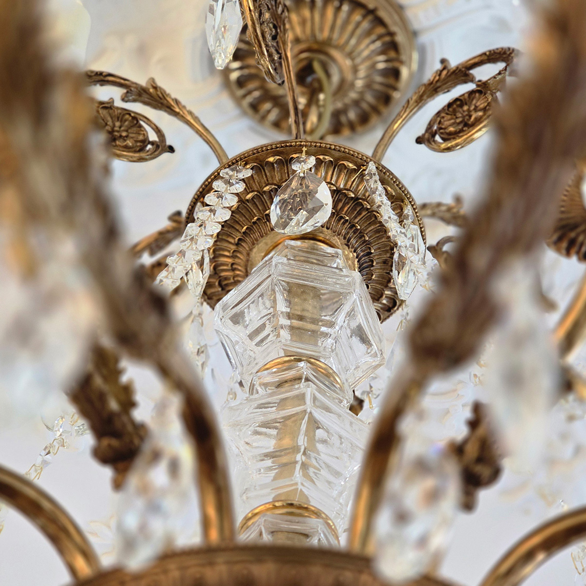 Detail02 Lustre Crillon Rond 75x100 18 bras