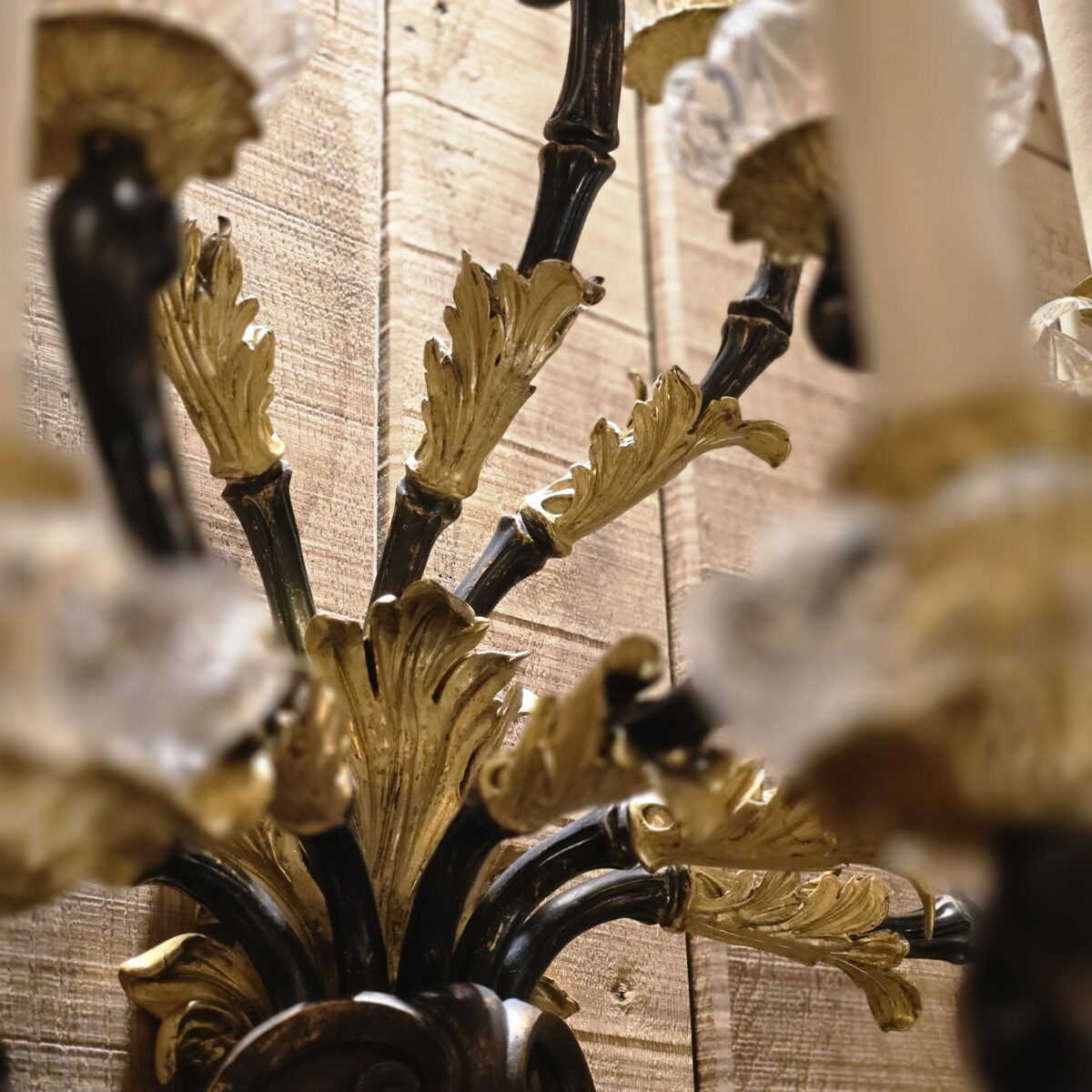 Detail01 App Coquille 115x90x50 17 lights Black&gold
