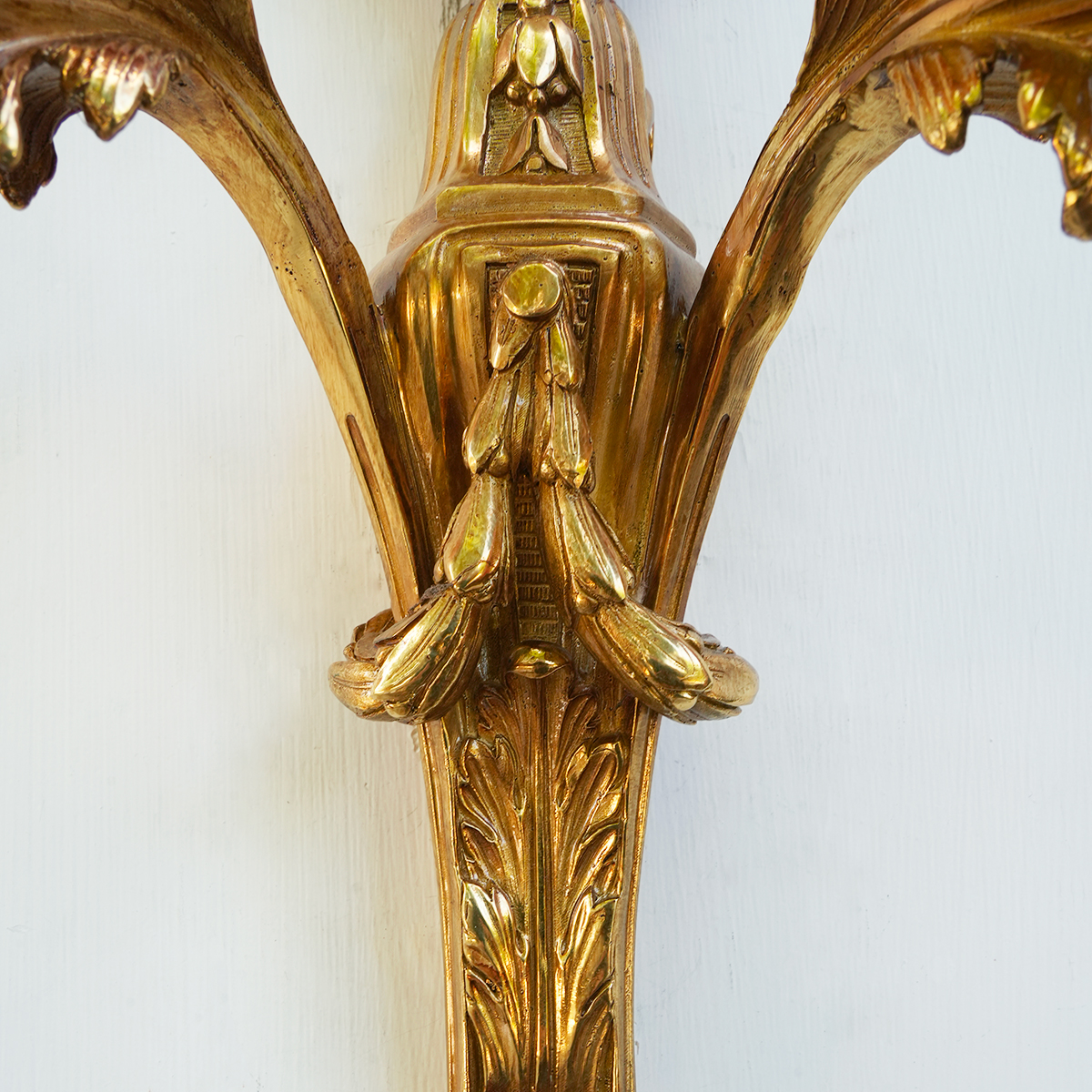 Applique Louis XVI 44x27x18-2 detail01