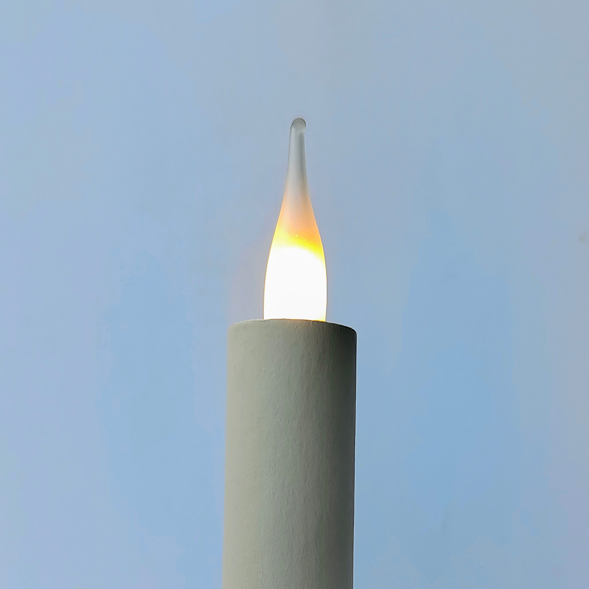 1-watt light bulb